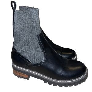 Universal Thread Sock Boots